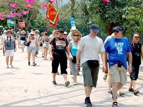 Khách quốc tế đến Việt Nam trong 9 tháng đầu năm tăng 16,4 lần, dòng khách từ đâu đổ về nhiều nhất?