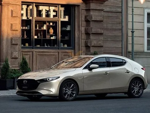 Mazda 3 bất ngờ giảm mạnh tới 60 triệu đồng, cạnh tranh luôn với Honda City và Toyota Vios