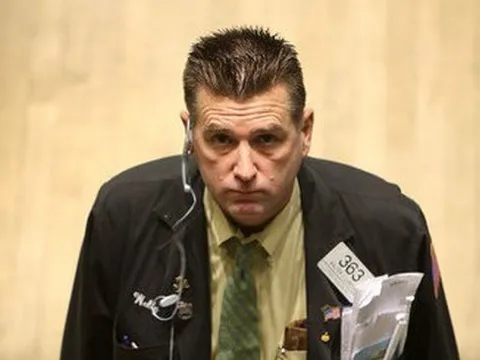 Chứng khoán Mỹ rơi xuống mức thấp nhất trong 22 tháng, Dow Jones có lúc mất 600 điểm