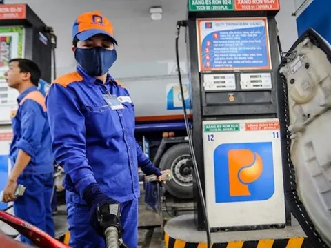 Bộ Công Thương nêu 2 lý do khiến chiết khấu thấp, DN xăng dầu càng bán càng lỗ