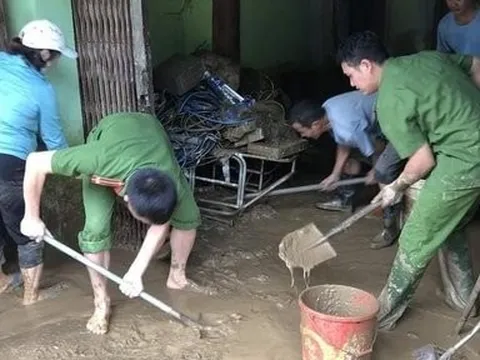 Chung tay khắc phục hậu quả nặng nề của trận lũ quét ở Nghệ An