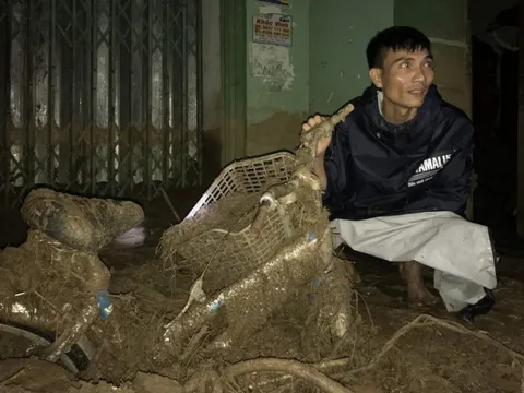 Đêm kinh hoàng của người dân ở vùng lũ quét Nghệ An
