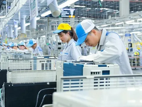 PMI Việt Nam tháng 9 đạt 52,5, số lượng đơn đặt hàng mới tiếp tục tăng mạnh