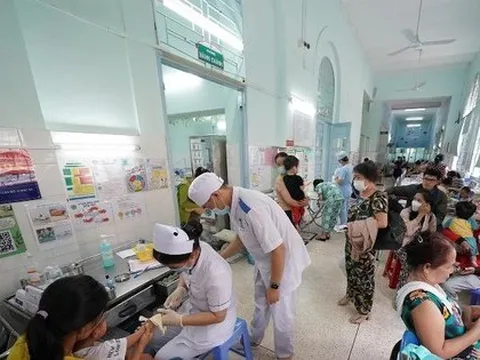 Bệnh hô hấp ở trẻ em bùng phát: Tăng nhanh, diễn biến phức tạp