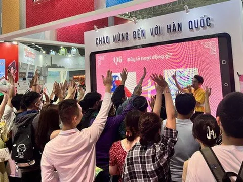 Tour Hàn, Nhật bắt đầu nhộn nhịp