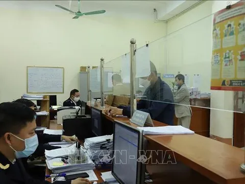 Ngành hải quan thu ngân sách tăng 14,7%