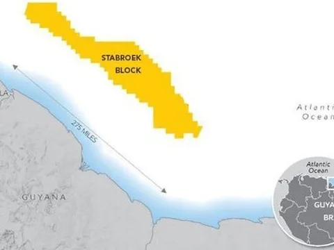 Càng khám phá càng phát hiện trữ lượng khủng, ai là người hưởng lợi nhất tại quốc gia 'không có gì ngoài dầu'?