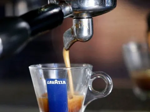 Đừng nghĩ chỉ có khủng hoảng dầu hay khí đốt, lạm phát đã lan đến từng cốc cà phê, quả trứng tại châu Âu