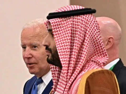 Saudi Arabia giảm giá dầu cho châu Âu, nhưng tăng giá với Mỹ