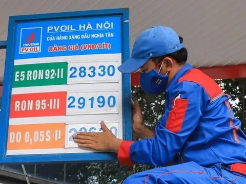 Bộ Tài chính không đồng ý miễn thuế tiêu thụ đặc biệt với xăng