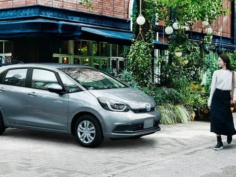 Honda Jazz 2023 ra mắt: Nâng công suất, thêm cấu hình thể thao