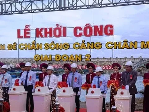 TT-Huế khởi công xây dựng đê biển chắn sóng trị giá 757 tỷ đồng