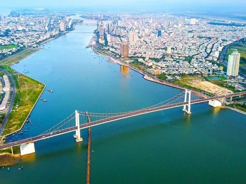 Vùng kinh tế trọng điểm nào có tăng trưởng GRDP cao nhất 9 tháng đầu năm?