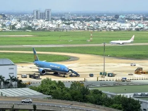 Giải bài toán đầu tư các sân bay nhỏ