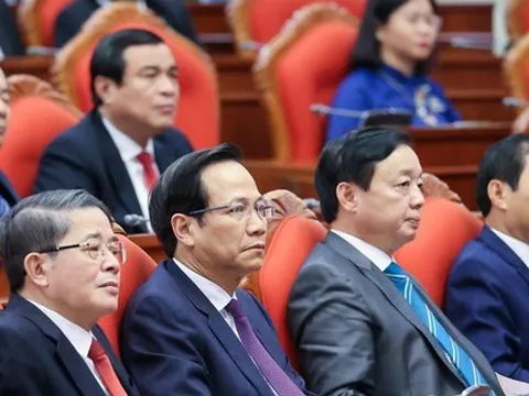 Báo cáo Trung ương về phương án điều chỉnh tiền lương