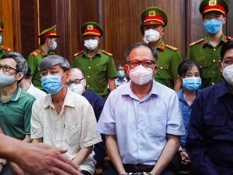 Hình ảnh bị cáo Tất Thành Cang tại tòa sáng nay