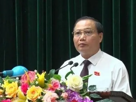 Phó Bí thư Tỉnh ủy Ninh Bình Trần Hồng Quảng nghỉ hưu trước tuổi