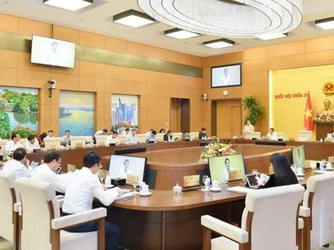 Trình Quốc hội xem xét, quyết định tăng lương cơ sở, lương hưu, ưu đãi y tế, người có công