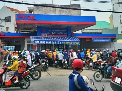PV Oil: Lượng khách đổ xăng tại Tp.HCM tăng gấp 3 lần ngày thường