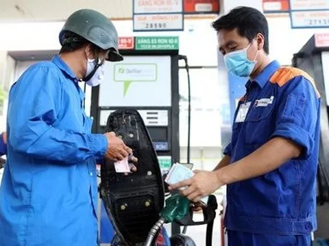 Giá xăng tăng 560 đồng/lít sau nhiều lần giảm liên tiếp