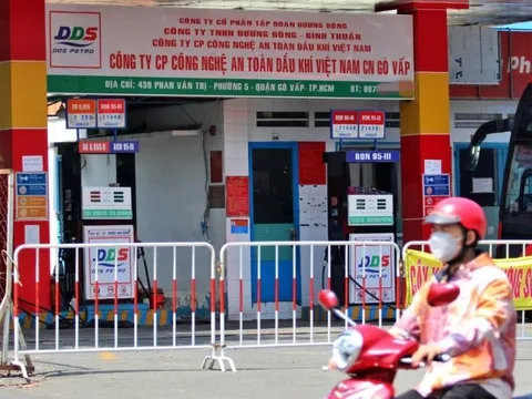 UBND Tp.HCM chỉ đạo khẩn đảm bảo nguồn cung khi 137 cửa hàng hết xăng