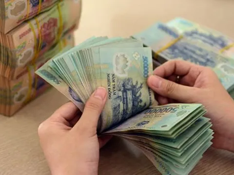 Từ năm 2022, trường hợp cán bộ, công chức nào sẽ được nâng bậc lương trước thời hạn?