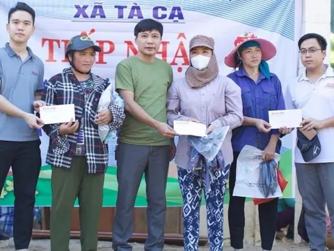 Người Đưa Tin chung tay giúp đỡ bà con bị ảnh hưởng bởi lũ quét ở Nghệ An