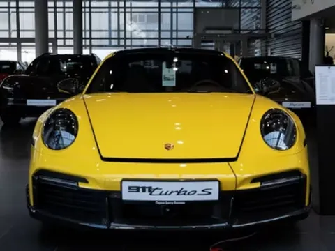 Cứ mỗi giờ lại có 4 chiếc xe sang được bán ra, quốc gia châu Á này đang trở thành 'miếng bánh ngọt' cho các nhà sản xuất ô tô