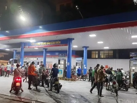 Bất ổn thị trường xăng dầu: Sớm gỡ “nút thắt” về… chi phí