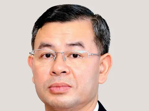 Phê chuẩn cho thôi làm Trưởng Đoàn ĐBQH tỉnh Hòa Bình với ông Ngô Văn Tuấn