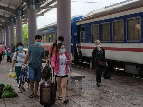 Công bố thời gian bán vé tàu Tết Quý Mão 2023