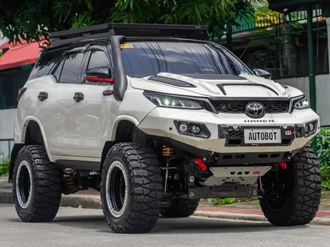 Toyota Fortuner GR Sport phong cách địa hình