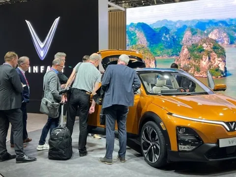 4 mẫu xe điện VinFast hút khách tại Paris Motor Show 2022