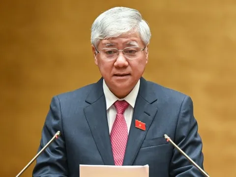 Nhiều nhân viên y tế nghỉ việc, đề nghị xem xét lại chính sách tiền lương