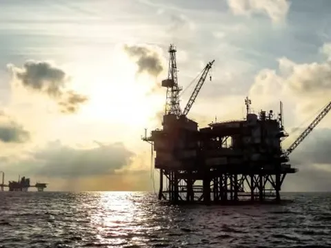 Tồn kho giảm mạnh, châu Âu đang tất tay 'gom' dầu từ bất cứ nguồn nào có thể