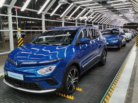 Phát triển phương tiện sử dụng điện hướng tới chuyển đổi năng lượng xanh