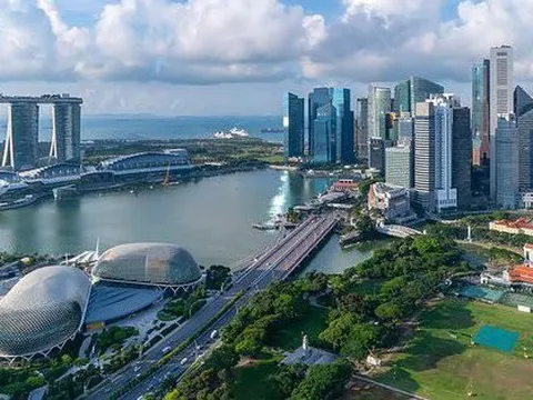 Tăng trưởng GDP của Singapore cao hay thấp so với Việt Nam?