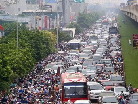 Thu phí vào Hà Nội từ 2024: Có hợp lý khi hạ tầng giao thông chưa đáp ứng?