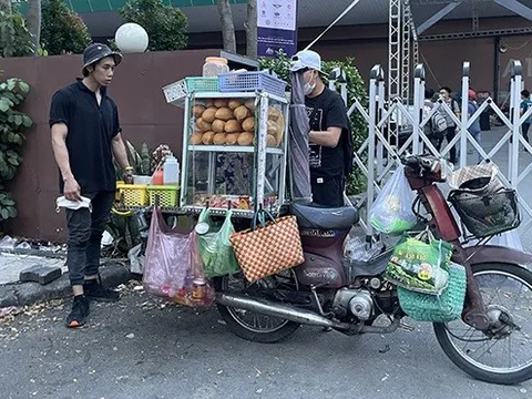 Kiếm gần 3 triệu đồng trong nửa ngày nhờ Triển lãm Ô tô Việt Nam