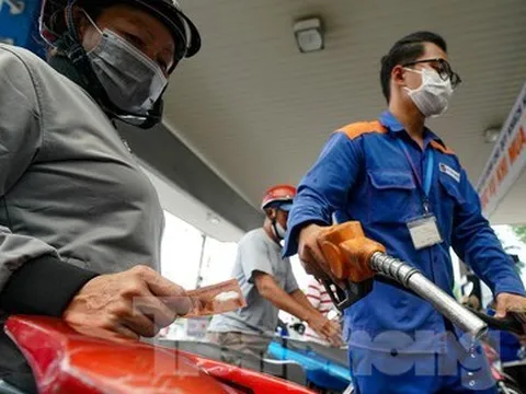 TPHCM đề xuất quy định giờ bán xăng dầu tối thiểu 12 tiếng/ngày