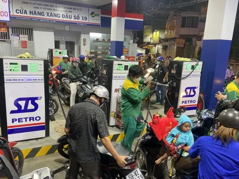 Sở Công thương TP HCM nói về quy định giờ bán hàng của cây xăng
