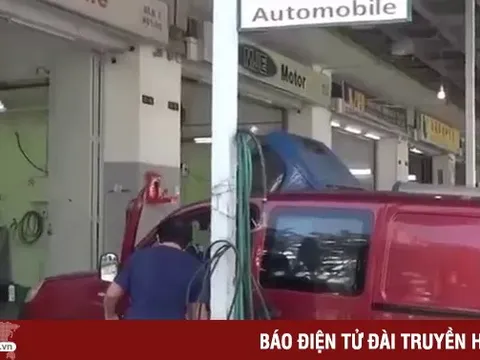 Gara ô tô truyền thống tìm lối đi trước kỷ nguyên xe điện