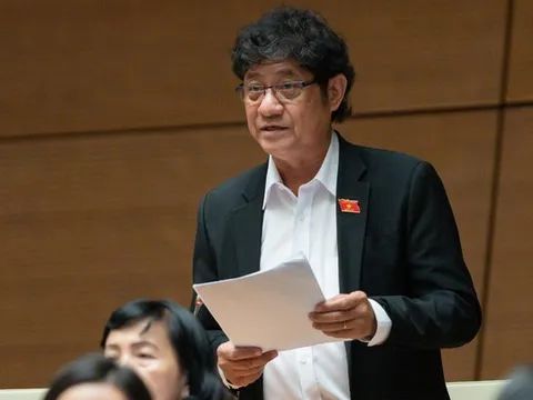 Nóng: Đề nghị tăng lương sớm, kiểm soát chặt giá cả thị trường