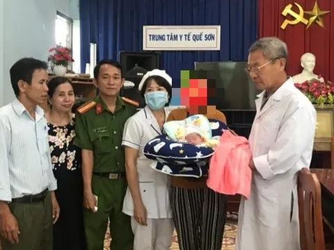Bỏ rơi con kèm lời nhắn "17 tuổi, còn đi học": Người mẹ 22 tuổi nhận lại con