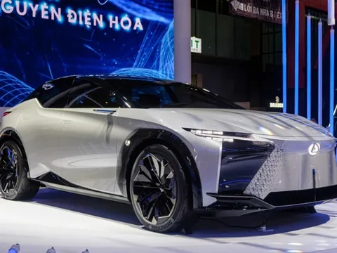 Hàng chục ô tô mới ra mắt Việt Nam trong 1 ngày: Xe 'xanh' chiếm sóng