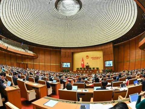 Nên tăng lương cơ sở ngay từ ngày 1/1 hay đợi tới 1/7/2023?