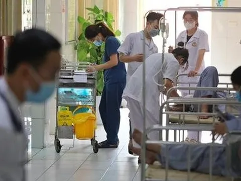 Sốt xuất huyết tiếp tục bùng phát mạnh, Hà Nội ghi nhận 8.481 ca mắc, 12 người tử vong