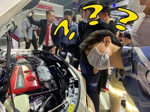 Xe tại triển lãm VN: Ngăn chứa giày bí mật, nắp capô không được tự mở, tay lái nghịch