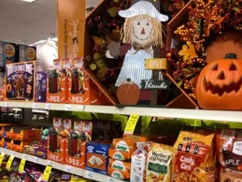 Bất chấp "bão giá", người Mỹ chi mạnh cho dịp Haloween