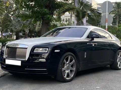 Loạt siêu xe đắt đỏ tề tựu tại VMS 2022: Đủ loại Rolls-Royce, Lamborghini và McLaren